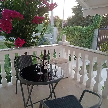 Shoraj Rent House * Vlorë